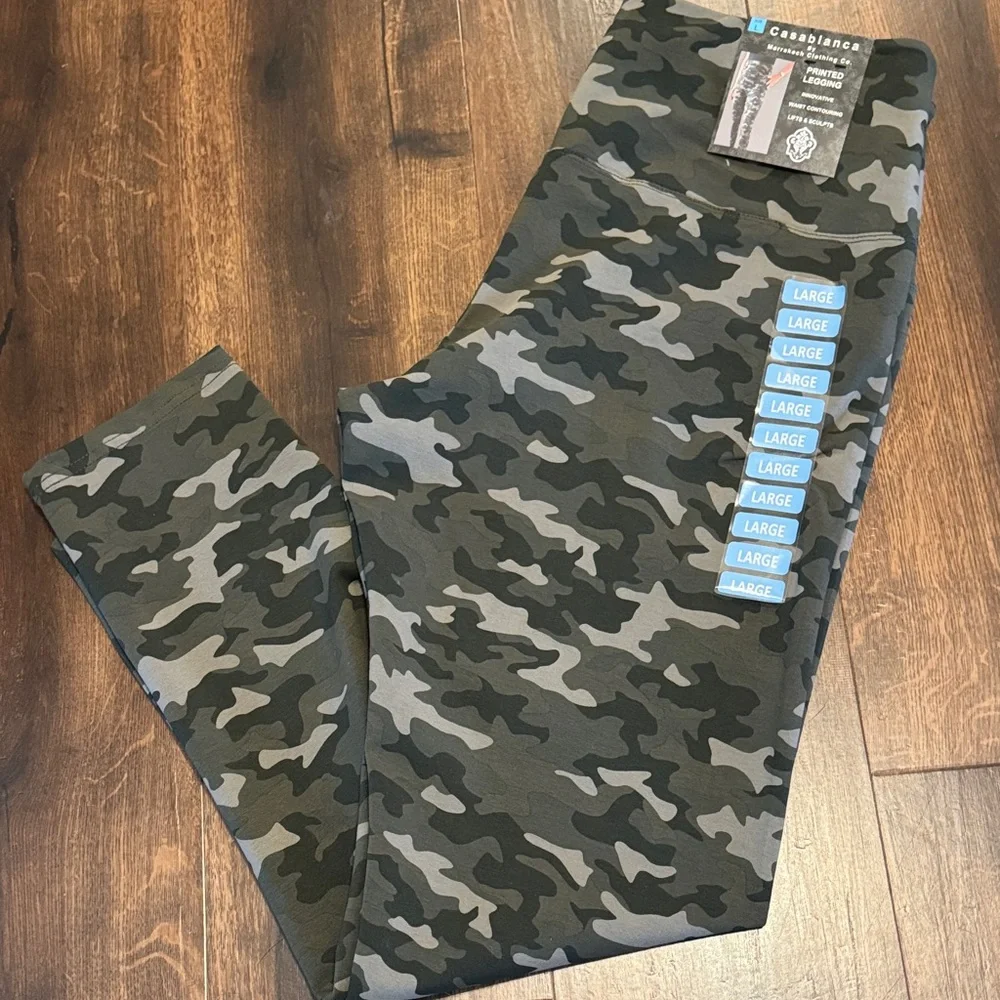 Casablanca Camouflage Waist Contouring Fitted Leggings NWT Size L